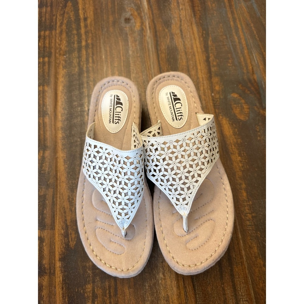 White Mountain Cliffs Flip Flops‎ Thong Laser Cut Woman's Size 9.5